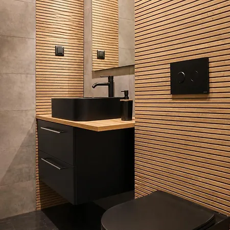 Insen Manufaktura Sauna I Masaze Bezplatny Parking * לודז'