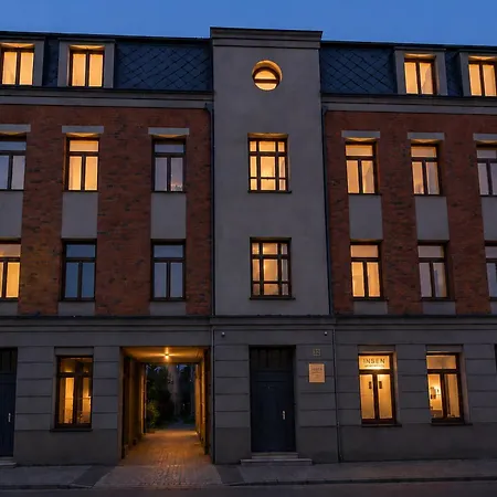 Insen Manufaktura Sauna I Masaze Bezplatny Parking * وودج